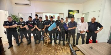 Entrega de certificados e equipamentos à GCM.