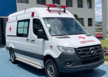 MAIS UMA AMBULÂNCIA PARA A FROTA DA SAÚDE